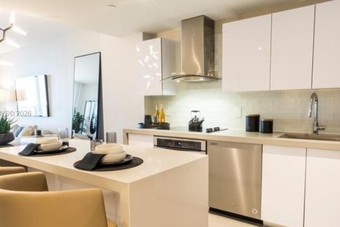 Condominio en venta en Miami, Florida, 1 dormitorio, 80.36 m2 № 2002995 - foto 16