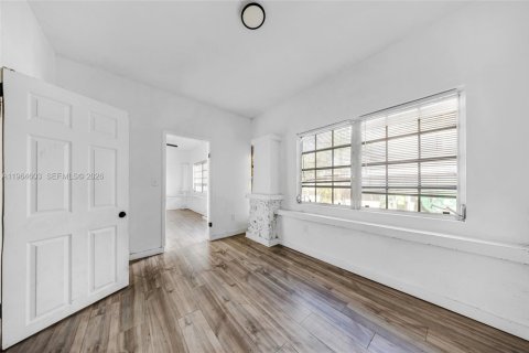 Propiedad comercial en venta en Miami, Florida, 181.16 m2 № 2030374 - foto 28