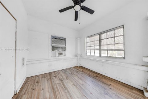 Propiedad comercial en venta en Miami, Florida, 181.16 m2 № 2030374 - foto 23