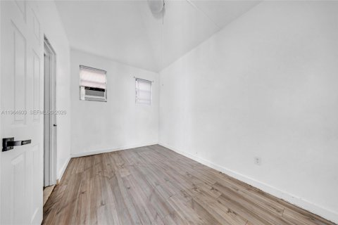 Propiedad comercial en venta en Miami, Florida, 181.16 m2 № 2030374 - foto 7