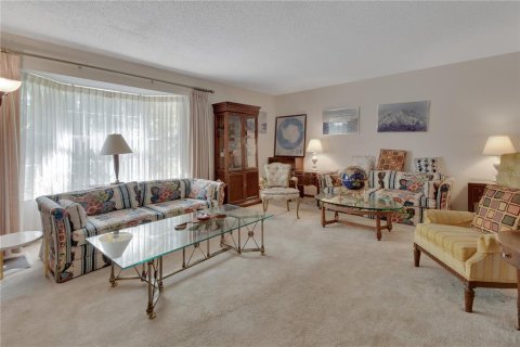 Villa ou maison à vendre à DeLand, Floride: 4 chambres, 225.85 m2 № 2389143 - photo 8
