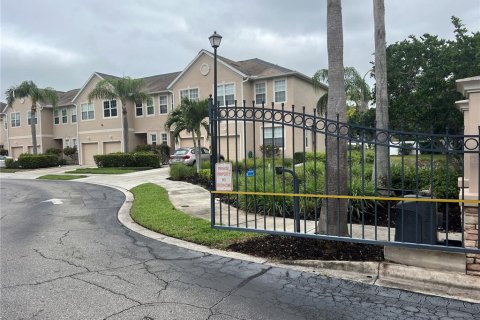 Townhouse in Sarasota, Florida 3 bedrooms, 152.36 sq.m. № 1733375 - photo 3