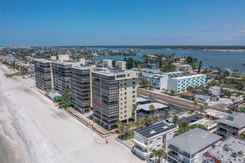 Condominio en alquiler en Madeira Beach, Florida, 2 dormitorios, 110.55 m2 № 1906472 - foto 12