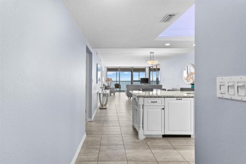 Condominio en alquiler en Madeira Beach, Florida, 2 dormitorios, 110.55 m2 № 1906472 - foto 15