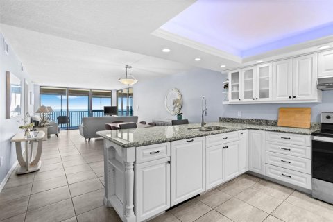 Condominio en alquiler en Madeira Beach, Florida, 2 dormitorios, 110.55 m2 № 1906472 - foto 3