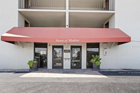Condominio en alquiler en Madeira Beach, Florida, 2 dormitorios, 110.55 m2 № 1906472 - foto 13