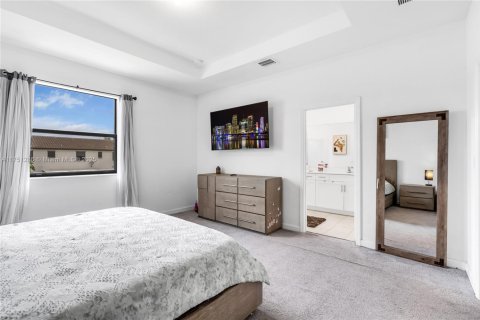 Townhouse in Miami, Florida 3 bedrooms, 167.6 sq.m. № 1741609 - photo 19