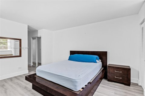 Купить кондоминиум в Майами, Флорида 1 комната, 93.09м2, № 1939950 - фото 12