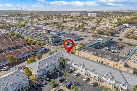 Купить таунхаус в Суитуотер, Флорида 2 спальни, 106.84м2, № 2048093 - фото 19