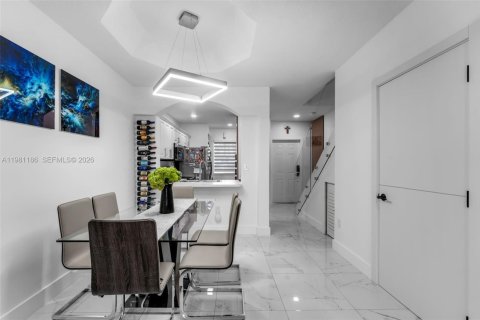 Купить таунхаус в Суитуотер, Флорида 2 спальни, 106.84м2, № 2048093 - фото 6