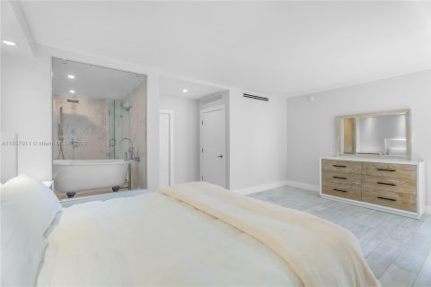 Condominio en venta en Miami Beach, Florida, 3 dormitorios, 144.93 m2 № 1697293 - foto 11