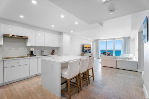 Condominio en venta en Miami Beach, Florida, 3 dormitorios, 144.93 m2 № 1697293 - foto 3