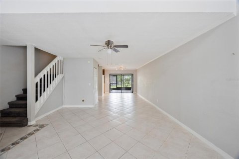 Touwnhouse à vendre à Tampa, Floride: 2 chambres, 127.83 m2 № 1904916 - photo 5