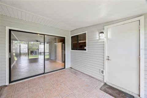 Touwnhouse à vendre à Tampa, Floride: 2 chambres, 127.83 m2 № 1904916 - photo 17