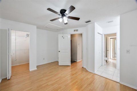 Touwnhouse à vendre à Tampa, Floride: 2 chambres, 127.83 m2 № 1904916 - photo 12