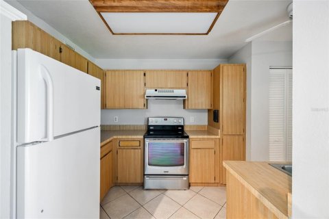 Touwnhouse à vendre à Tampa, Floride: 2 chambres, 127.83 m2 № 1904916 - photo 9