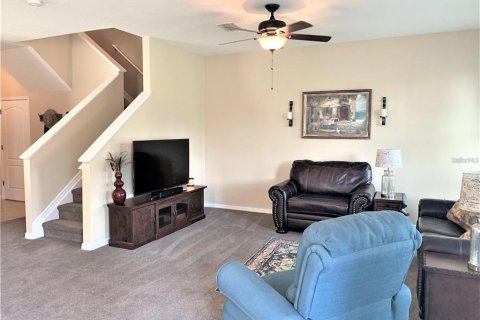 Townhouse in Tampa, Florida 3 bedrooms, 137.5 sq.m. № 1900603 - photo 5