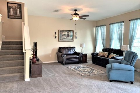 Townhouse in Tampa, Florida 3 bedrooms, 137.5 sq.m. № 1900603 - photo 4
