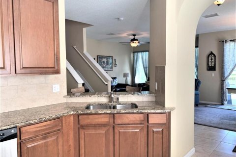 Townhouse in Tampa, Florida 3 bedrooms, 137.5 sq.m. № 1900603 - photo 11