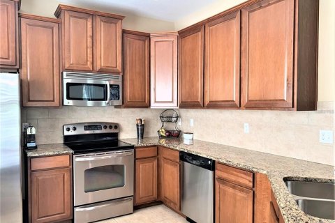 Townhouse in Tampa, Florida 3 bedrooms, 137.5 sq.m. № 1900603 - photo 12