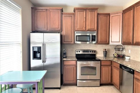 Townhouse in Tampa, Florida 3 bedrooms, 137.5 sq.m. № 1900603 - photo 10