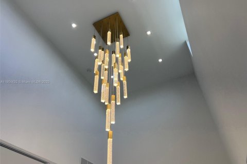 Снять в аренду виллу или дом в Майами, Флорида 4 спальни, № 1967810 - фото 8