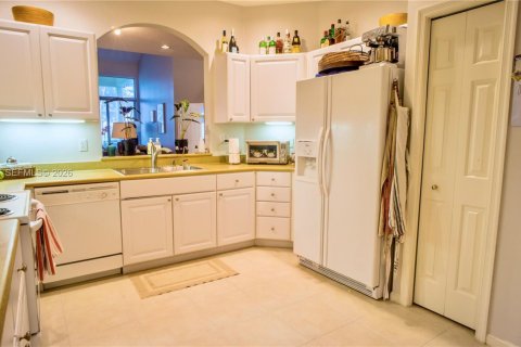 Villa ou maison à vendre à Pompano Beach, Floride: 3 chambres, 230.12 m2 № 2024285 - photo 14