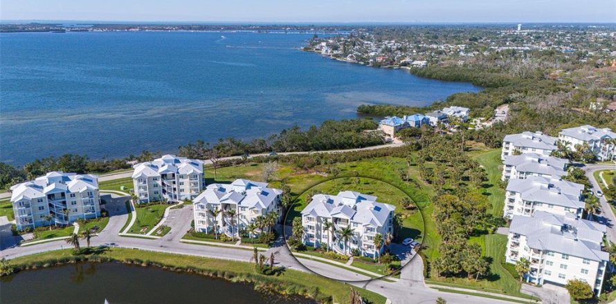 Condominio en Bradenton, Florida, 3 dormitorios № 2152114