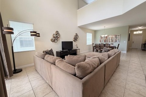 Villa ou maison à louer à Kissimmee, Floride: 5 chambres, 286.23 m2 № 2220743 - photo 4
