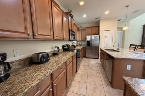 Villa ou maison à louer à Kissimmee, Floride: 5 chambres, 286.23 m2 № 2220743 - photo 12