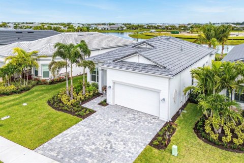 Villa ou maison à vendre à Palm Beach Gardens, Floride: 3 chambres, 194.72 m2 № 2087709 - photo 2