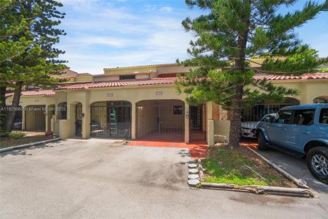 Adosado en venta en Doral, Florida, 2 dormitorios, 151.43 m2 № 1794099 - foto 3