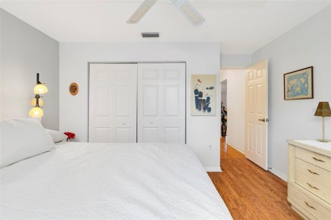 House in Sarasota, Florida 3 bedrooms, 135.64 sq.m. № 2208952 - photo 24