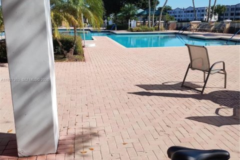 Condominio en venta en Tamarac, Florida, 3 dormitorios, 217.58 m2 № 1988203 - foto 14