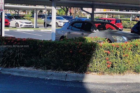 Copropriété à vendre à Tamarac, Floride: 3 chambres, 217.58 m2 № 1988203 - photo 2