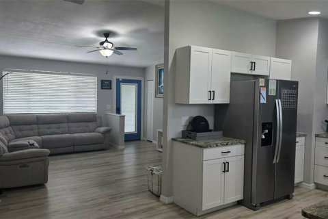 House in Ocala, Florida 2 bedrooms, 120.4 sq.m. № 2272796 - photo 13