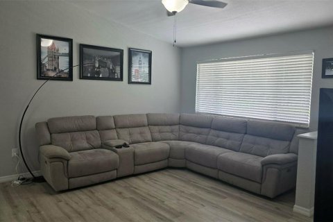 House in Ocala, Florida 2 bedrooms, 120.4 sq.m. № 2272796 - photo 15