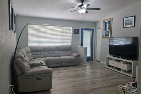 House in Ocala, Florida 2 bedrooms, 120.4 sq.m. № 2272796 - photo 12