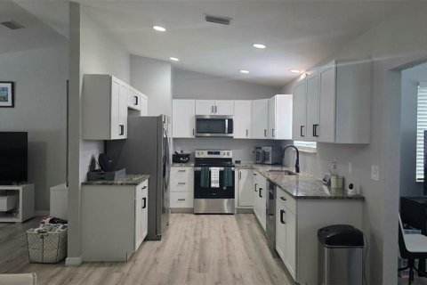 House in Ocala, Florida 2 bedrooms, 120.4 sq.m. № 2272796 - photo 19