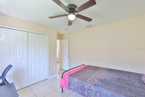 House in Valrico, Florida 3 bedrooms, 155.8 sq.m. № 1902448 - photo 22