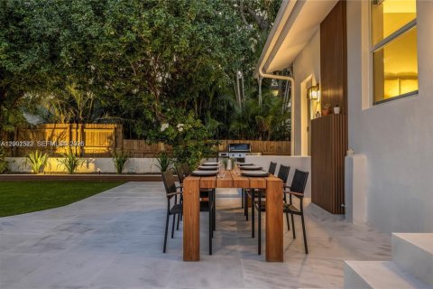 Villa ou maison à louer à El Portal, Floride: 5 chambres, 277.31 m2 № 2170254 - photo 27