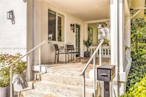Villa ou maison à louer à El Portal, Floride: 5 chambres, 277.31 m2 № 2170254 - photo 6