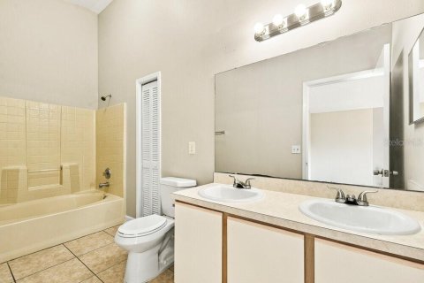 Villa ou maison à louer à Lake Mary, Floride: 3 chambres, 179.21 m2 № 2434522 - photo 14