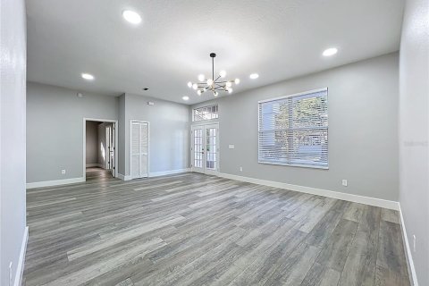 House in Oviedo, Florida 3 bedrooms, 190.17 sq.m. № 2096944 - photo 27