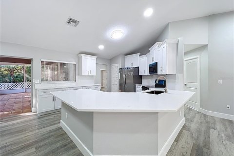 Villa ou maison à vendre à Oviedo, Floride: 3 chambres, 190.17 m2 № 2096944 - photo 7