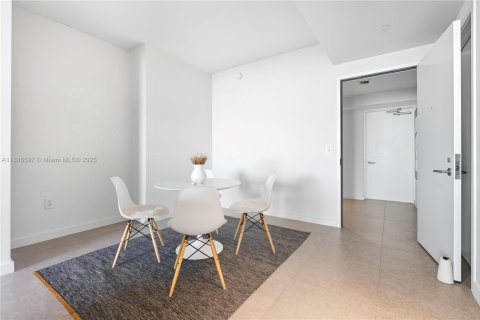 Copropriété à vendre à Miami, Floride: 2 chambres, 106.19 m2 № 1981766 - photo 21