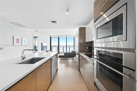 Copropriété à vendre à Miami, Floride: 2 chambres, 106.19 m2 № 1981766 - photo 3