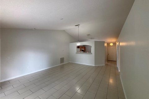 House in Poinciana, Florida 3 bedrooms, 129.88 sq.m. № 2277984 - photo 7