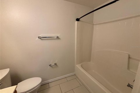House in Poinciana, Florida 3 bedrooms, 129.88 sq.m. № 2277984 - photo 13