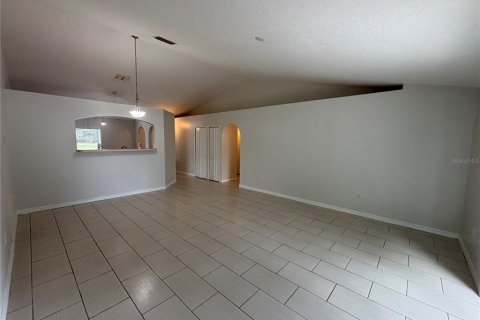 House in Poinciana, Florida 3 bedrooms, 129.88 sq.m. № 2277984 - photo 11